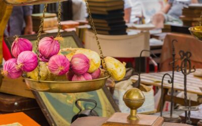 mercatino_dell_antiquariato_e_del_modernariato_a_cremona_in_lombardia-1