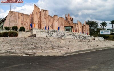 monumento_vicente_garcia_las_tunas_cuba