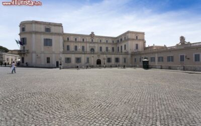 palazzo_facciata_esterna_scuderie_del_quirinale_a_roma