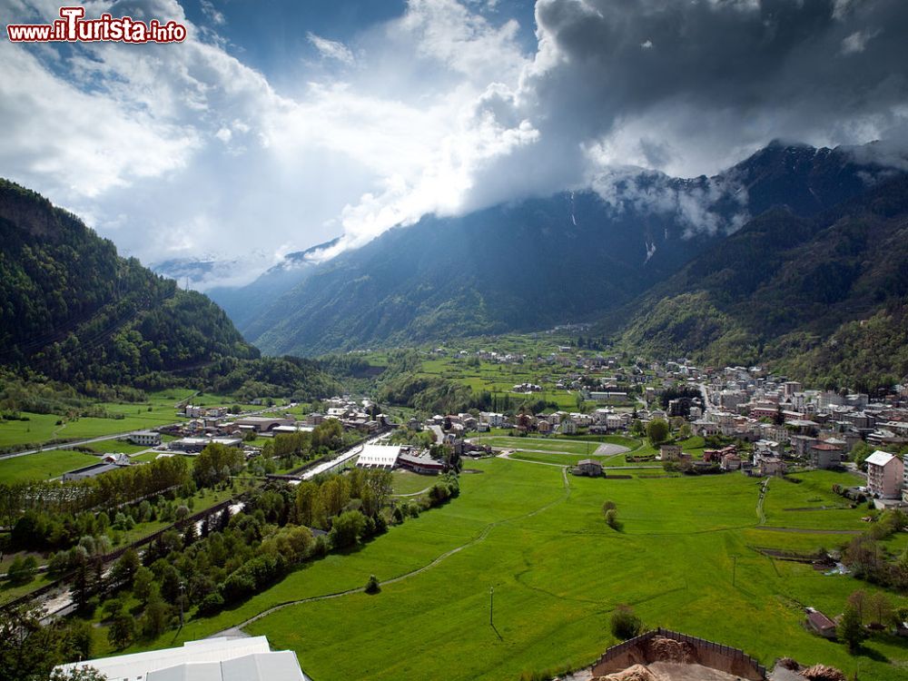 panorama_di_sondalo_e_della__valtellina_regione_lombardia