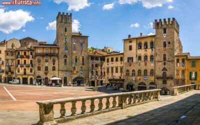 piazza_grande_fotografata_dal_palazzo_della_fraternita_dei_laici_ad_arezzo