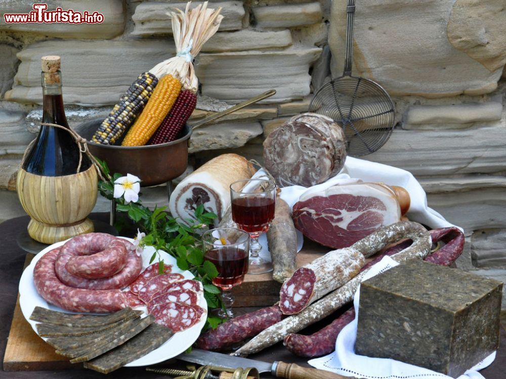salumi_tradizionali_di_monghidoro_festa_del_maiale