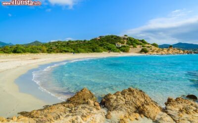 sardegna_sud_orientale_una_delle_spiagge_intorno_a_villasimius-2