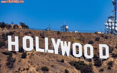 scritta_hollywood_sul_monte_lee_simbolo_di_los_angeles