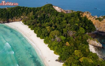 spiaggia_di_sabbia_nellarcipelago_di_mergui_myanmar