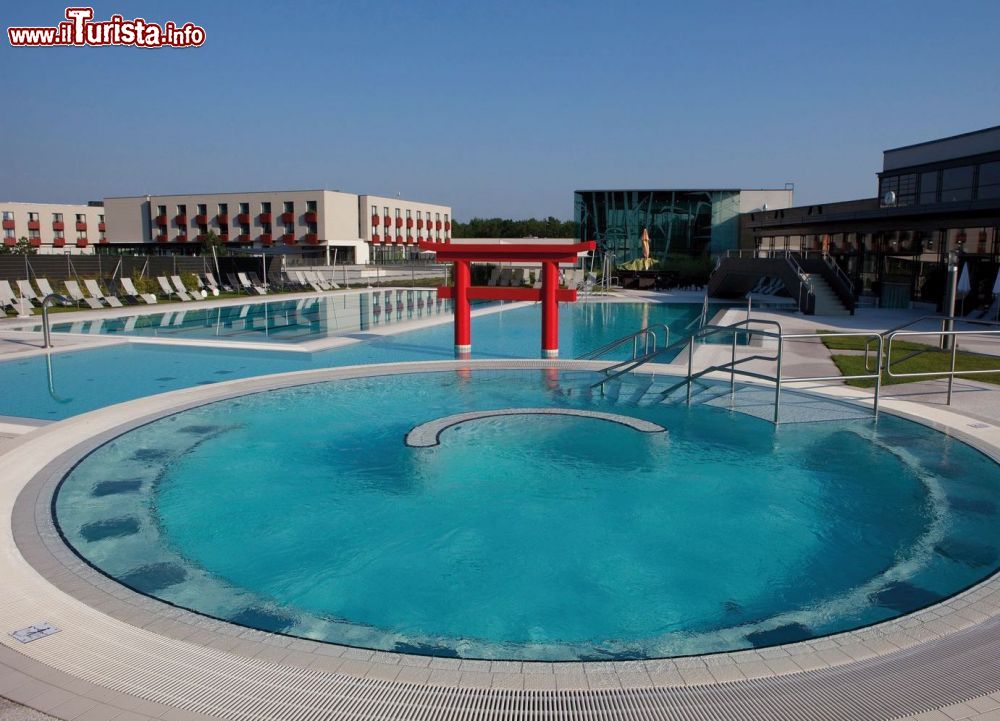 thermal_spa_linsberg_asia_a_bad_erlach_in_austria