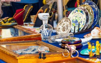 un_particolare_del_mercato_delle_pulci_di_pietrasanta_in_versilia_toscana