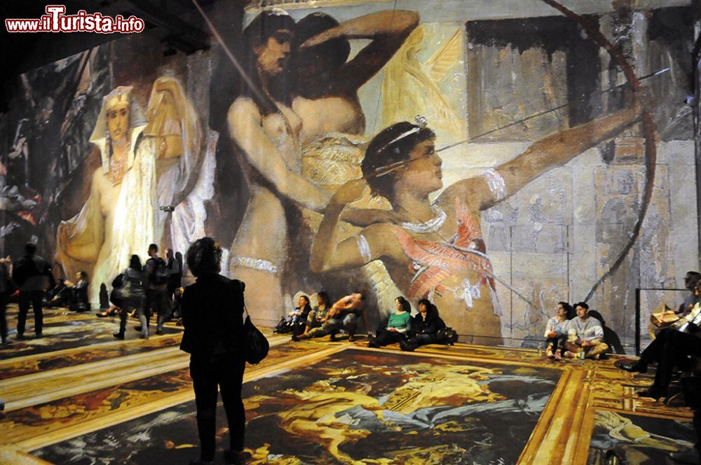 L’Atelier des Lumieres a Parigi