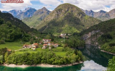 uno_scorcio_del__parco_naturale_delle_dolomiti_friulane_siamo_in_provincia_di_pordenone