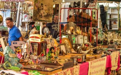 viareggio_toscana_bancarelle_al_tarlo_al_mare_il_mercatino_dell_antiquariato-1