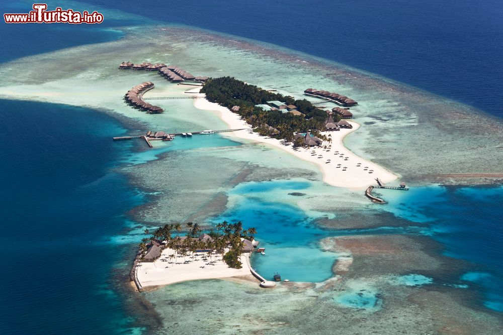 vista_aerea_dellisola_di_veligandu__che_fa_parte_dell_atollo_di_gaafu_alifu_alle_maldive