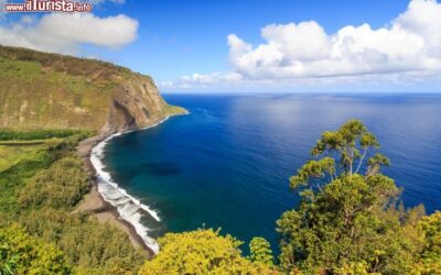 waipio_valley_lookout_spiaggia_nera_isola_di_hawaii_usa