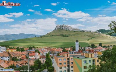 zehra_il_centro_abitato_e_il_castello_di_spis_slovacchia