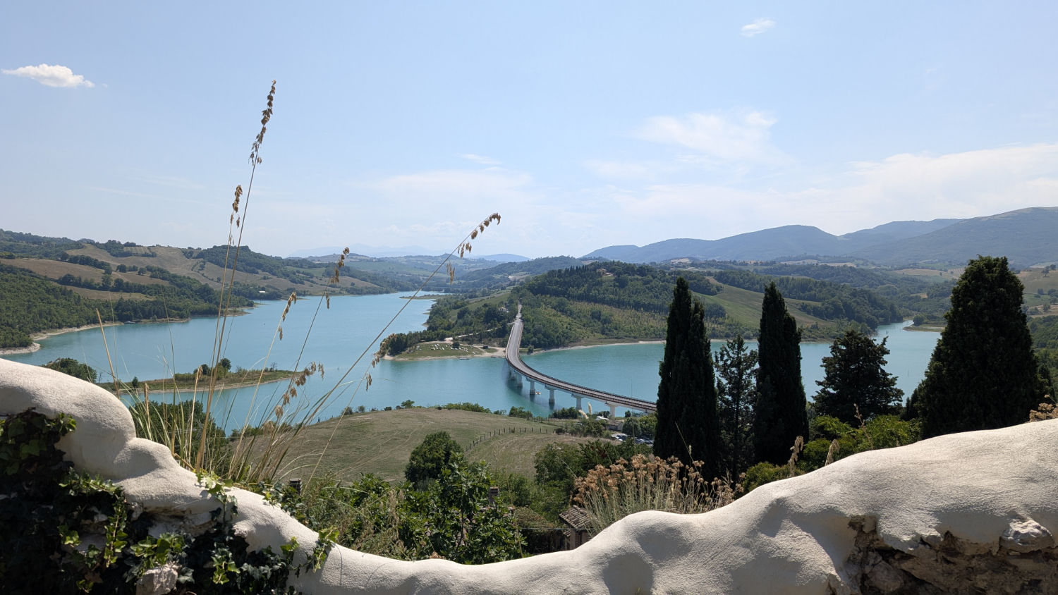 Dove andare a Pasqua nel Centro Italia: lago di Cingoli