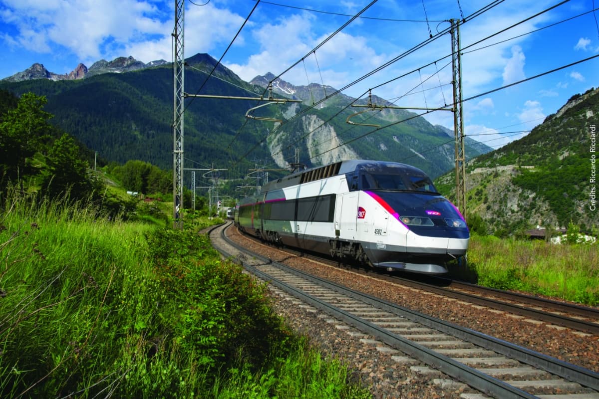 Treno TGV Foto di un treno alta velocità TGV INOUI