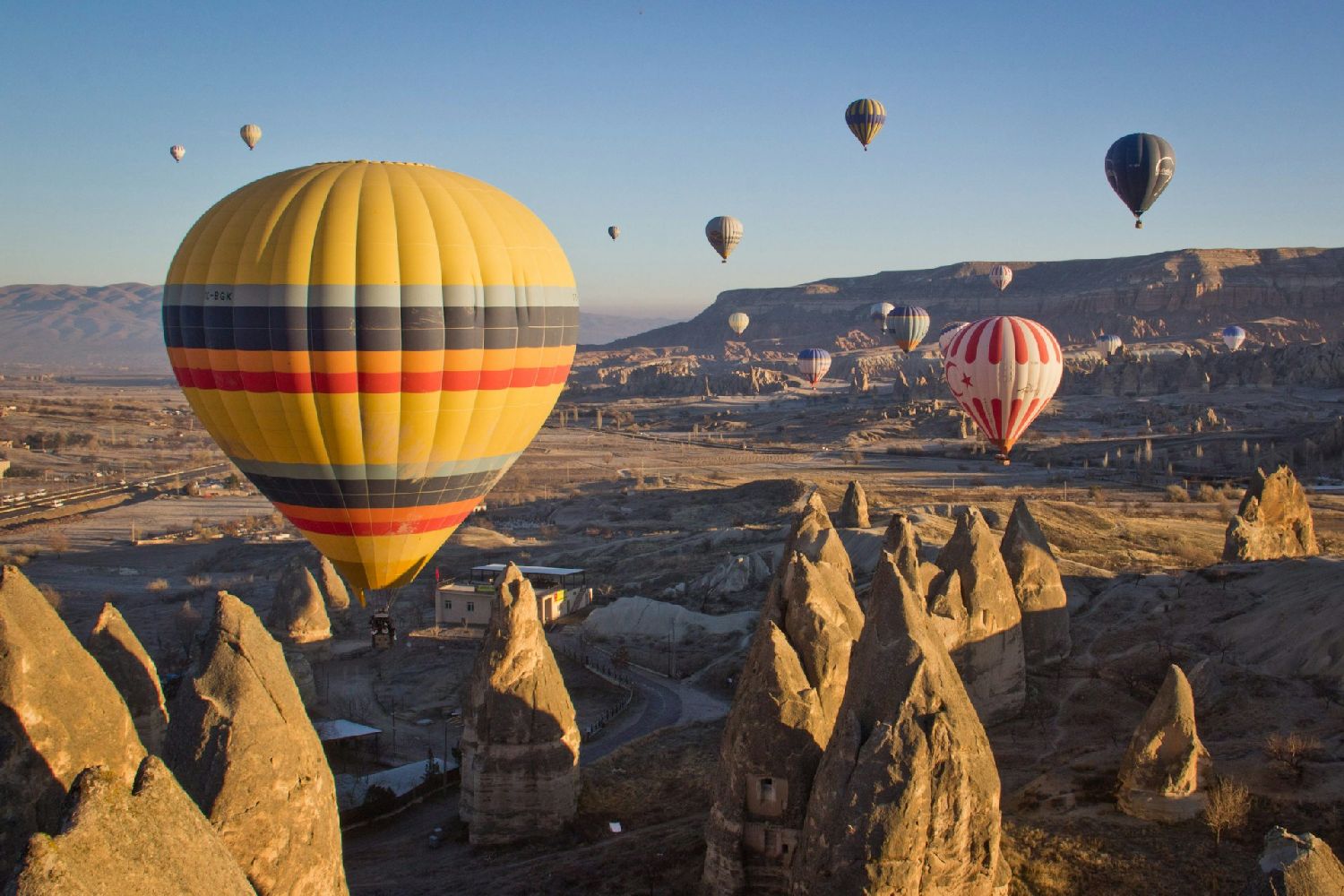 Volo in mongolfiera all'alba in Cappadocia, Turchia