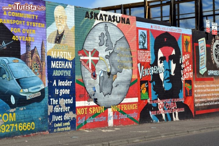 Murales_cattolico_centro_Belfast_169080710